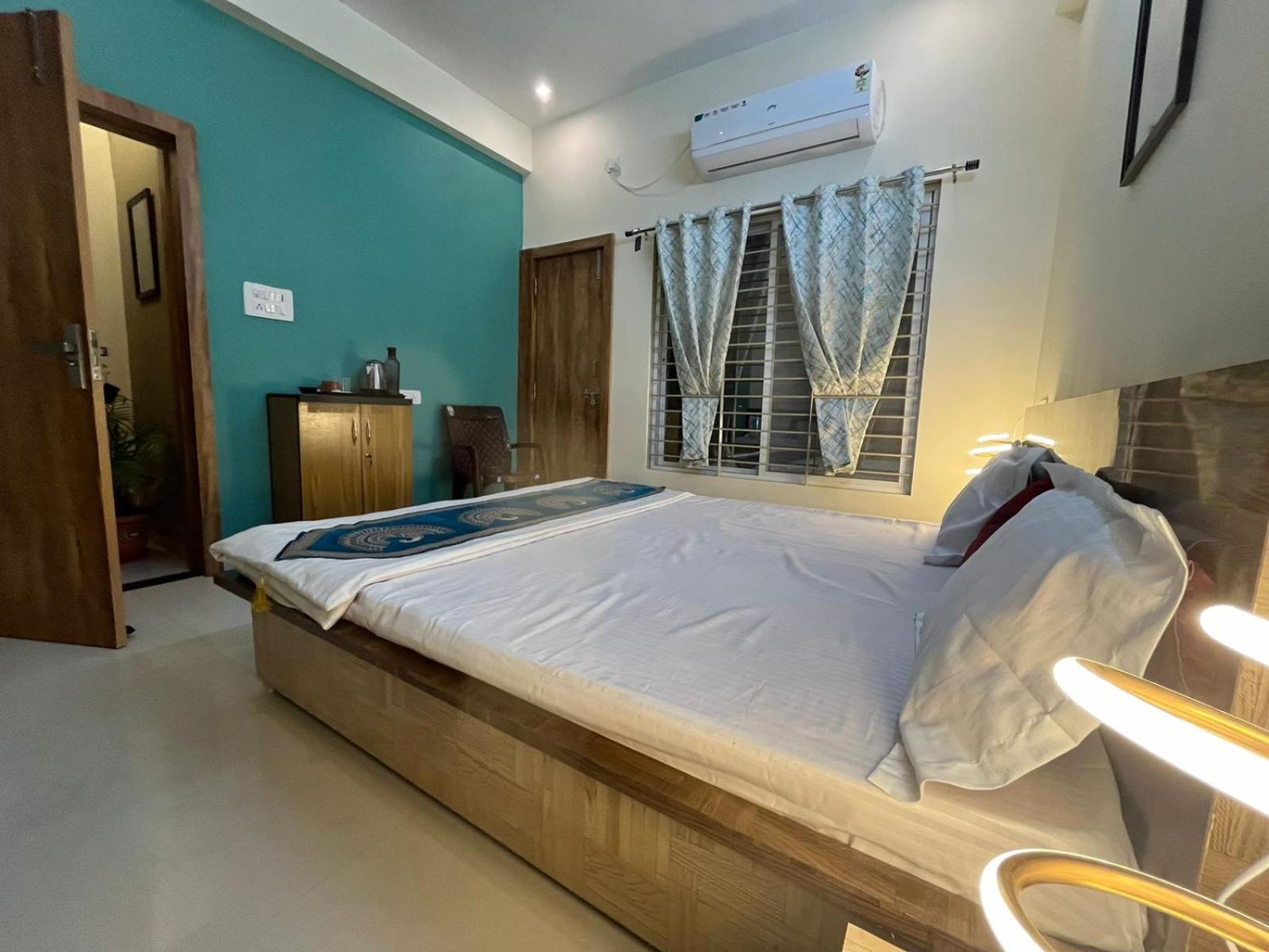 Hotel Shivashray Luxury Stays & Inn Udždžain Pokoj fotografie